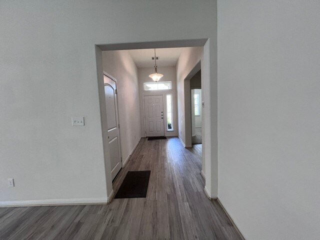 Building Photo - 14147 Little River Dr