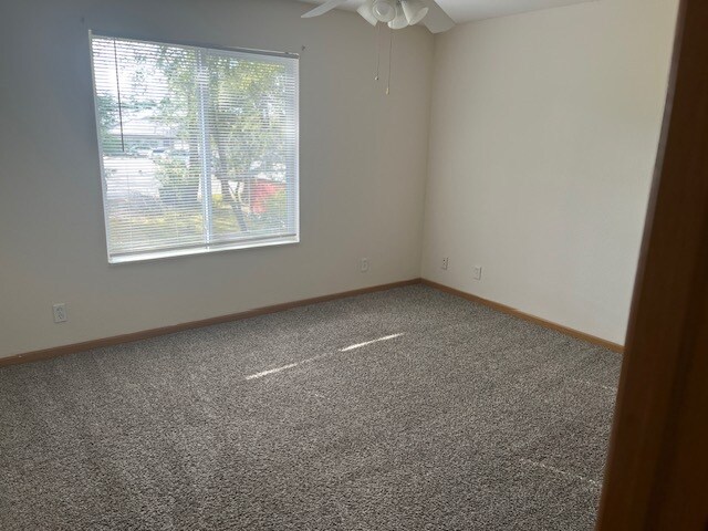 Building Photo - 721 Broadmeadow Rd