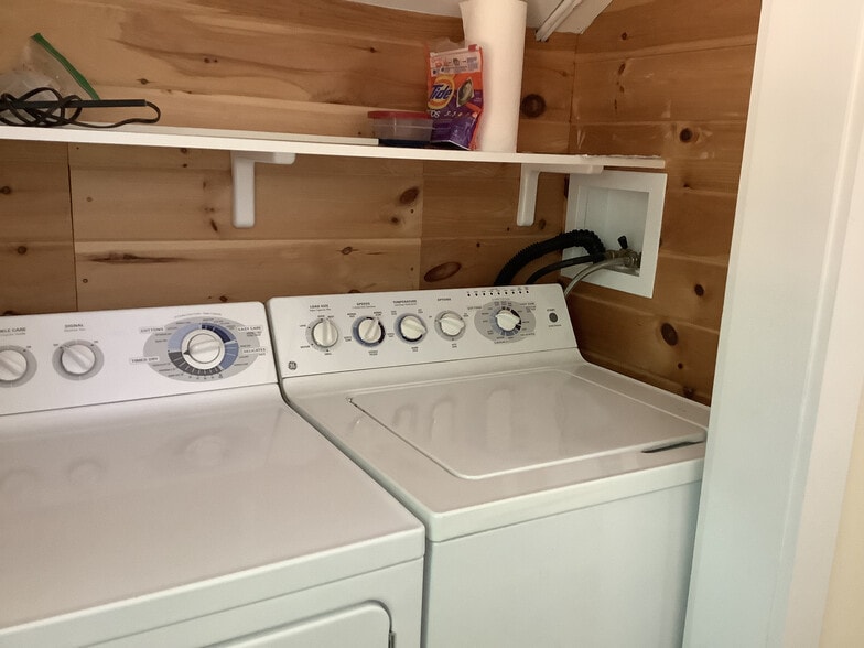 Washer Dryer - 183 Back Meadow Rd
