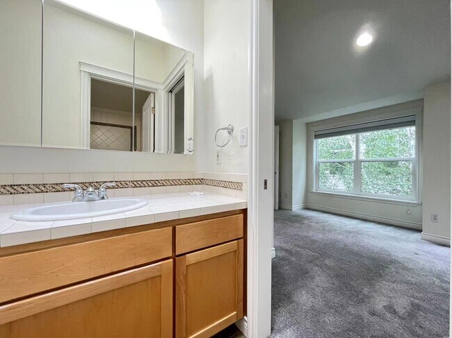 Building Photo - 1428 NW 59th St