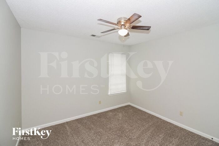 Building Photo - 6935 Naples Dr