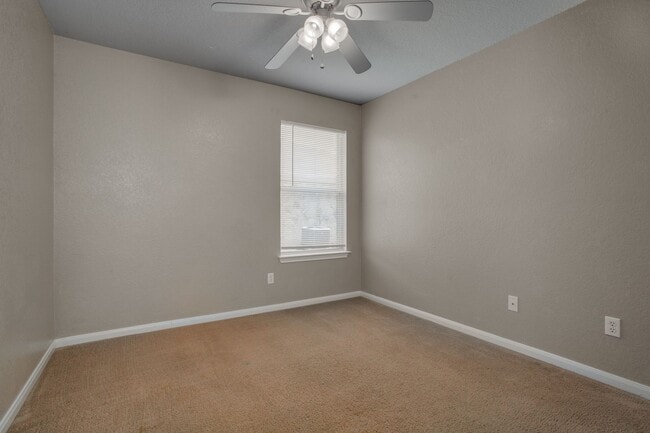 Building Photo - 311 Gainer Dr