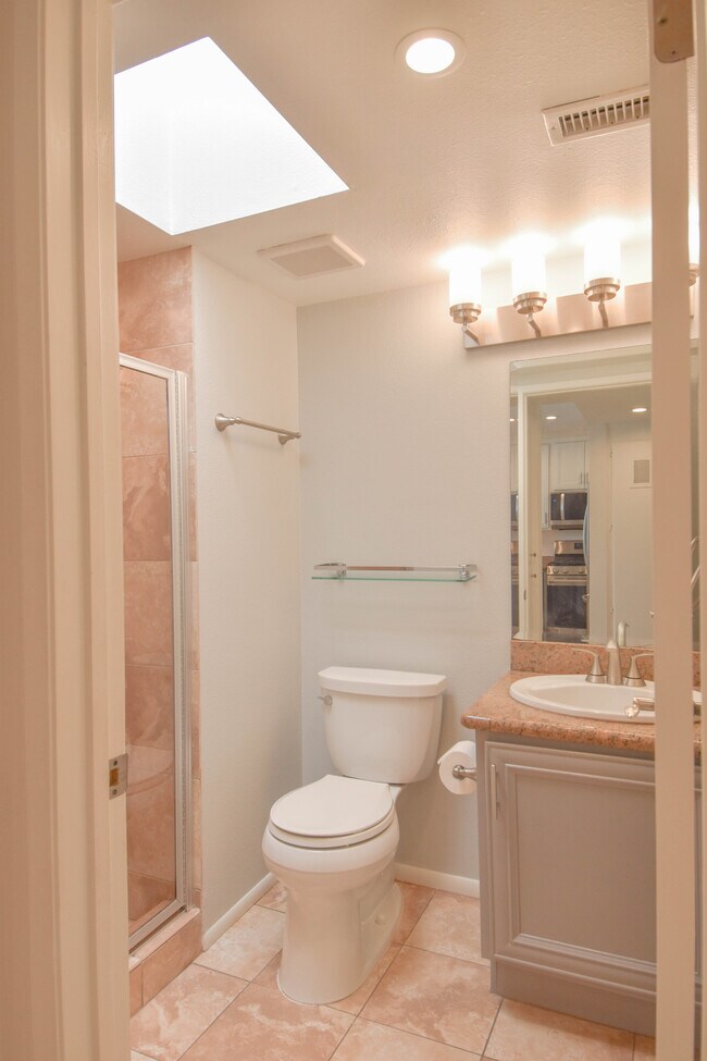 Building Photo - 12530 Venice Blvd.