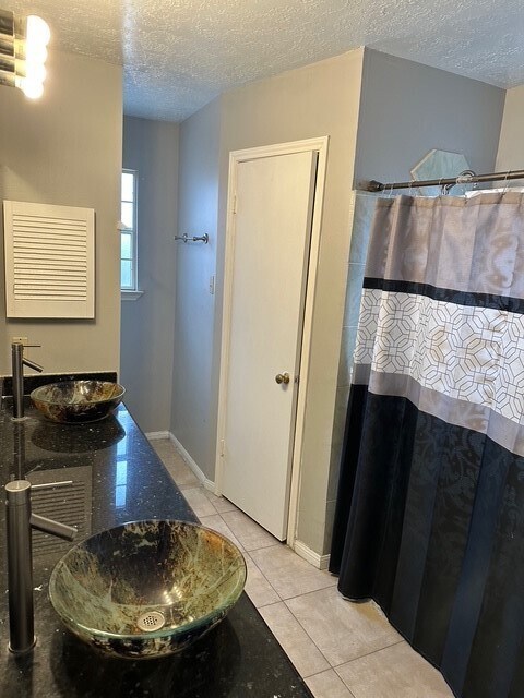 Building Photo - 15907 Vista Del Mar Dr