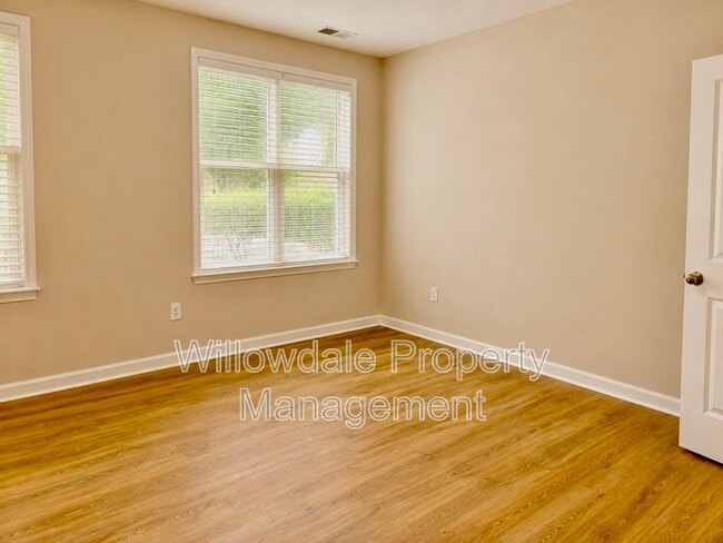 Building Photo - 204 Savannah Ridge Rd