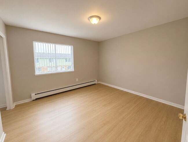 Building Photo - 2860 Taft Ave SW