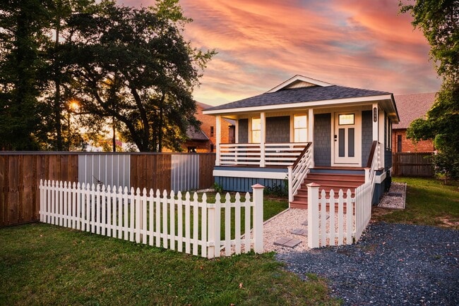 Building Photo - One bedroom home for rent in Manteo