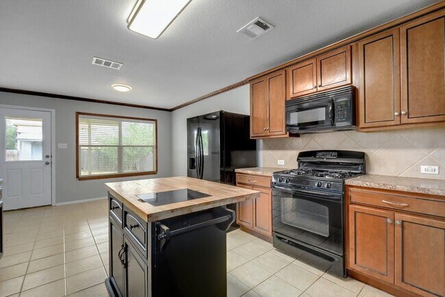Building Photo - 12200 Ferrystone Cove