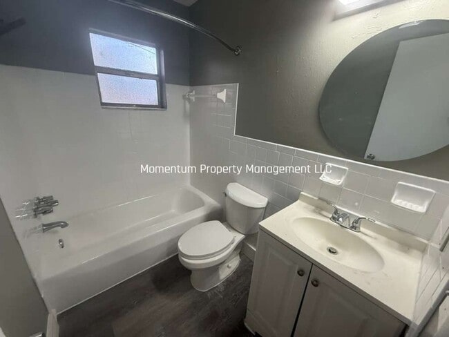 Building Photo - Beautiful, FULLY REMODELED & UPGRADED 1/1