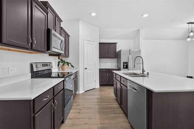 Building Photo - 149 Boxwood Dr