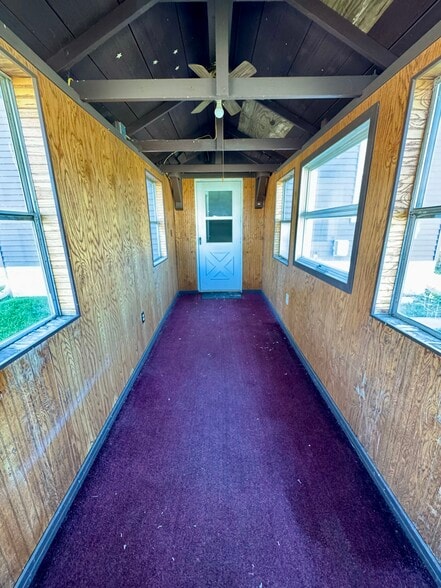 Building Photo - 3014 Davenport Ave