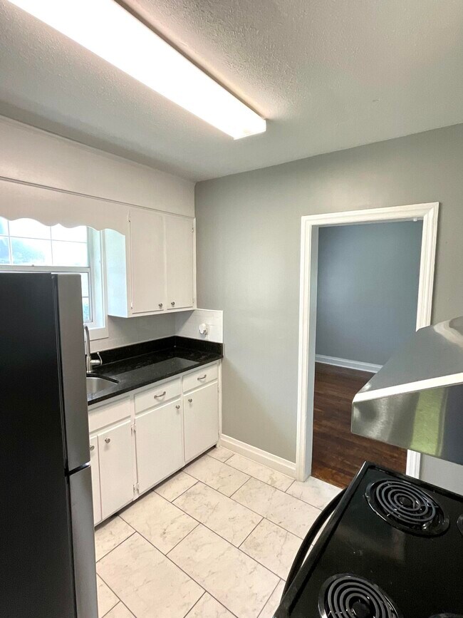 Building Photo - 2717 Margaret Ct