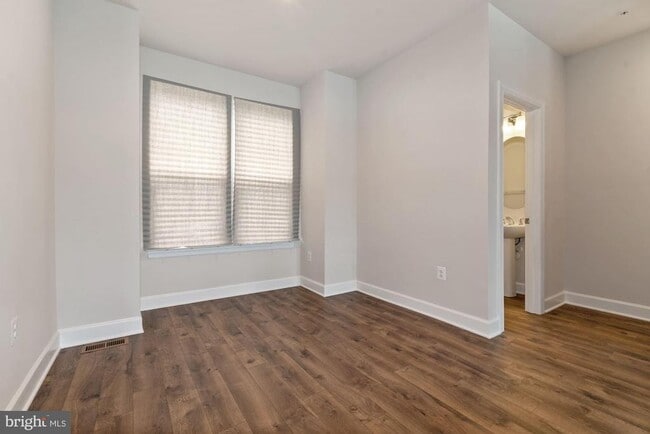 Building Photo - 289 Phoenix Dr