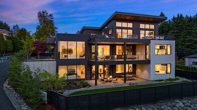Building Photo - 7Bd/6Ba Bellevue Home