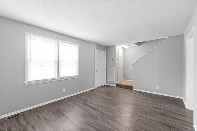 Building Photo - 219 Taft Dr