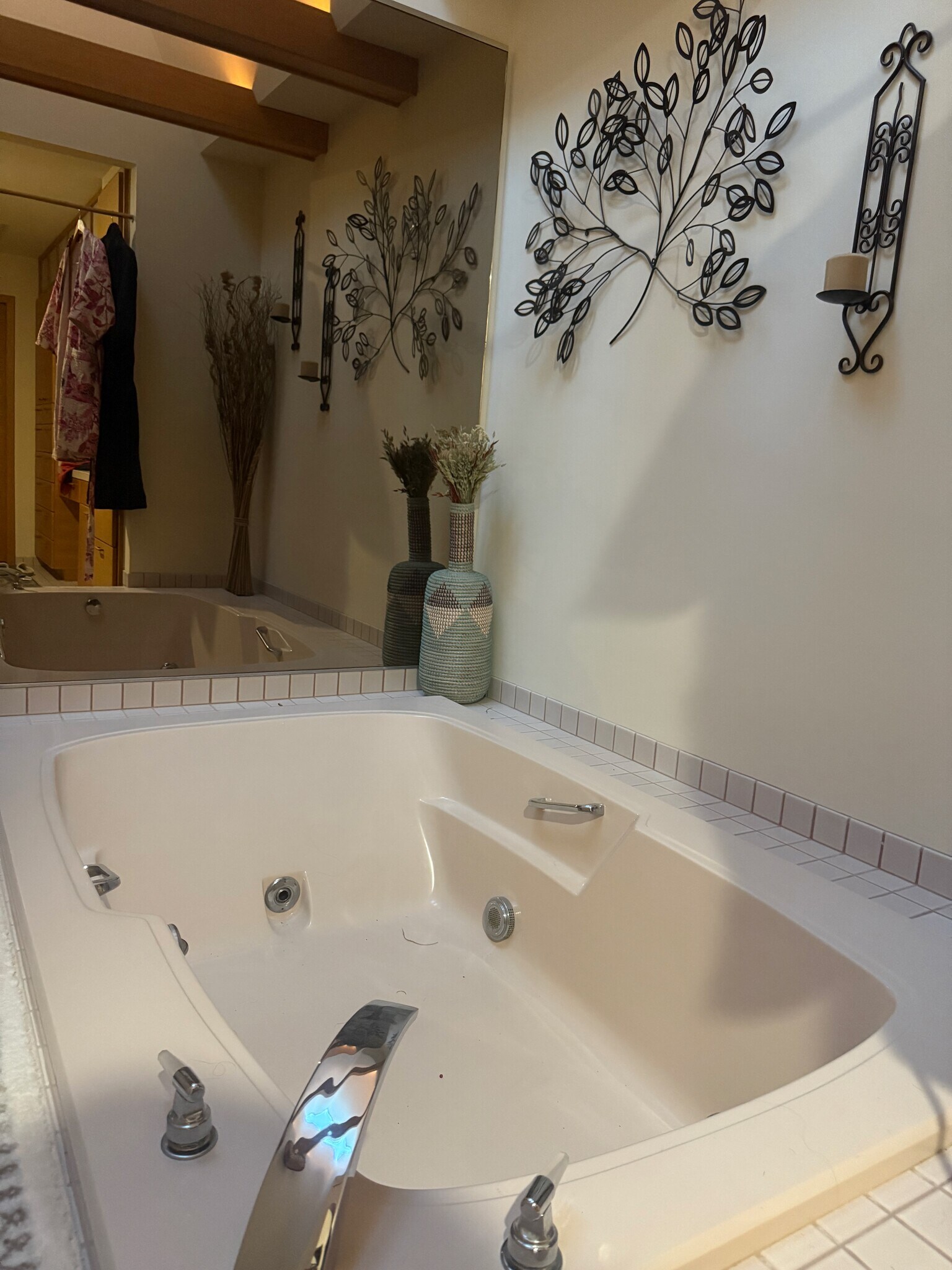 A jacuzzi with skylights for you to relax at the end of the day - 4888 Tee Ct SW