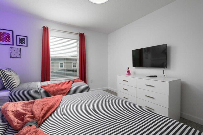 Building Photo - 4241 Paragraph Dr