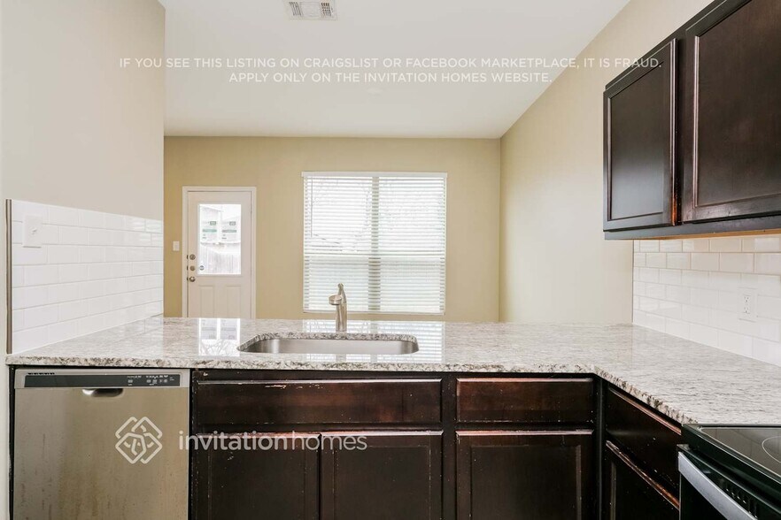 Building Photo - 115 E Kirnwood Dr