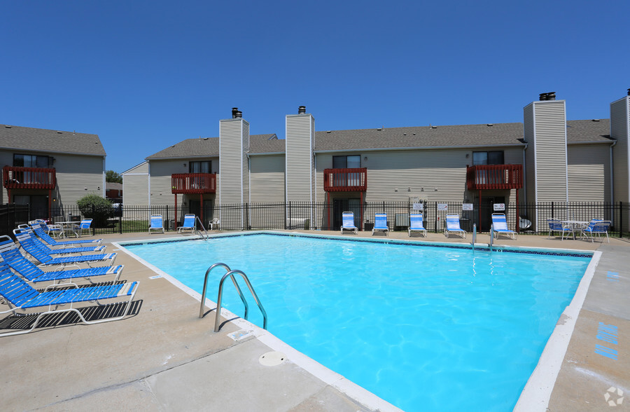 Primary Photo - Oakbrook Terrace Apartments