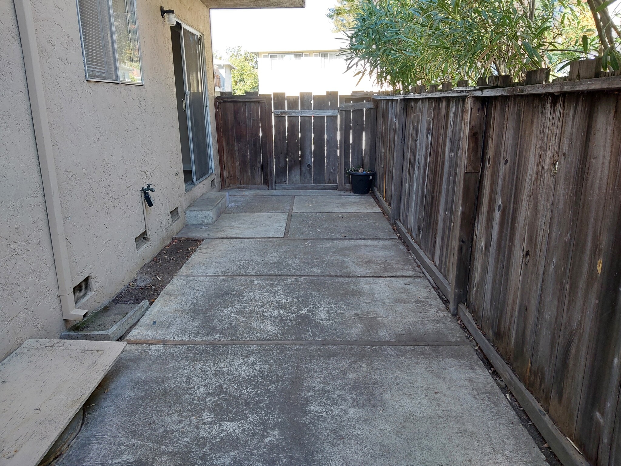 Building Photo - 436 Vasquez Ct