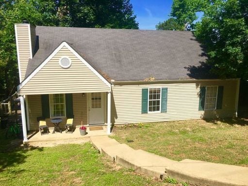 Building Photo - Old 242