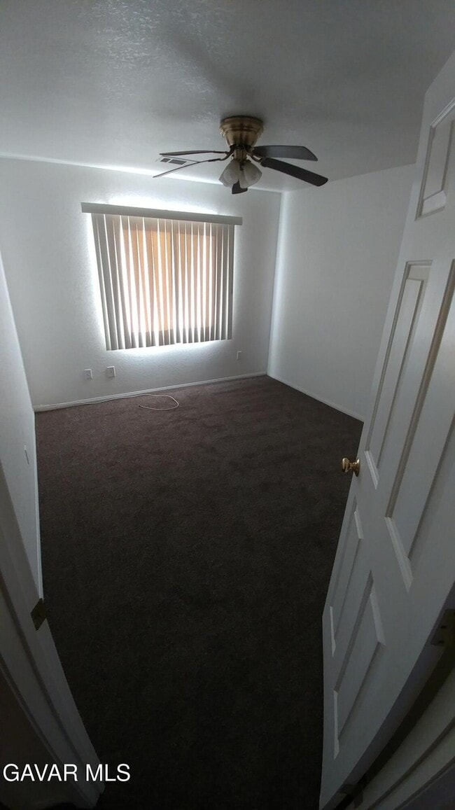 Building Photo - 9137 Evelyn Ave