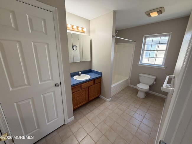 Building Photo - 703 Parkside Ave