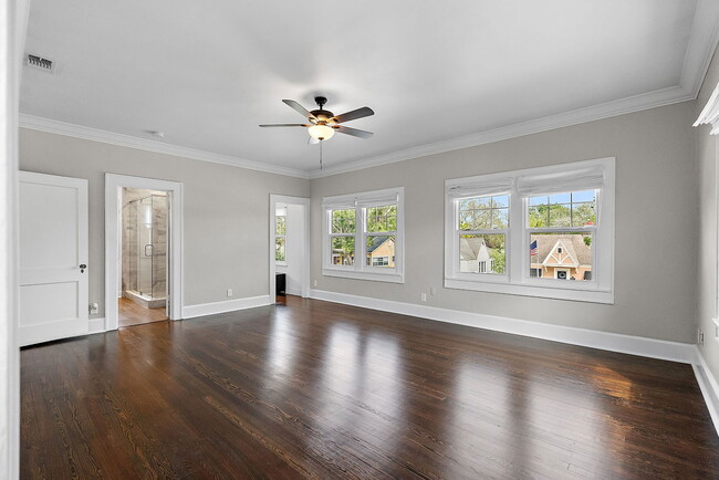 Building Photo - 134 22nd Ave N