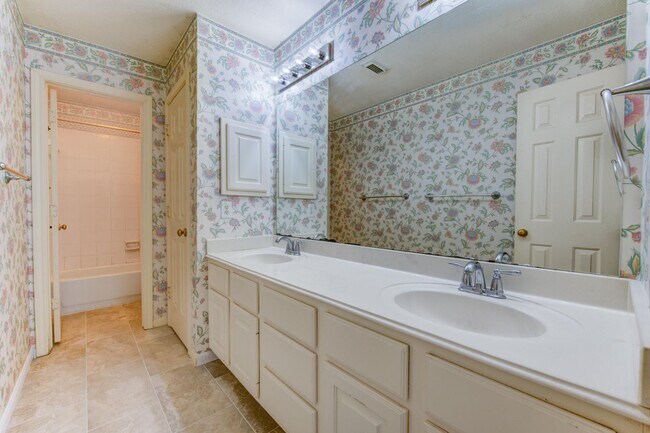 Building Photo - 1107 Magnolia Woods Ct