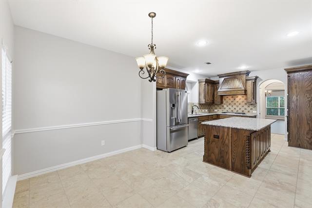 Building Photo - 12516 Maplecrest Dr