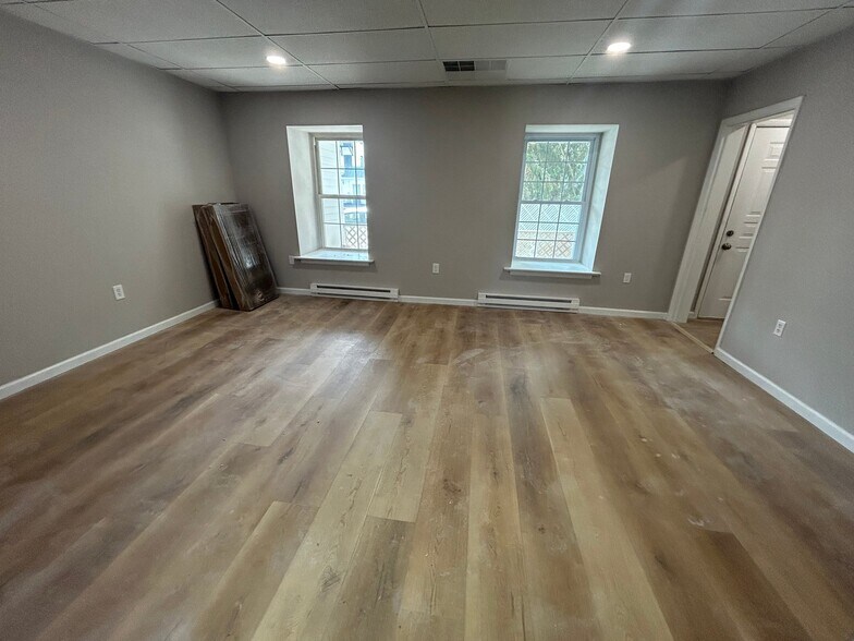Building Photo - 116 N Bellevue Ave
