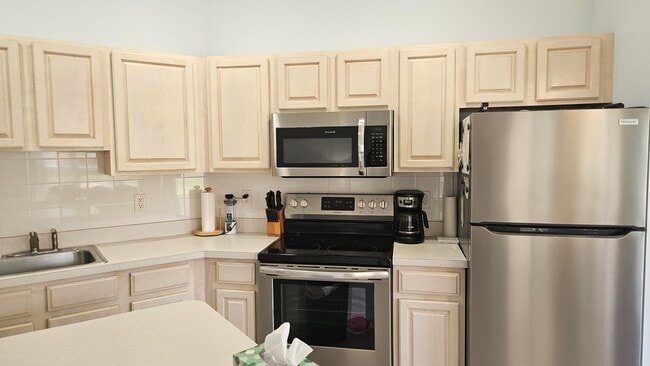 Building Photo - 9903 Perfect Dr