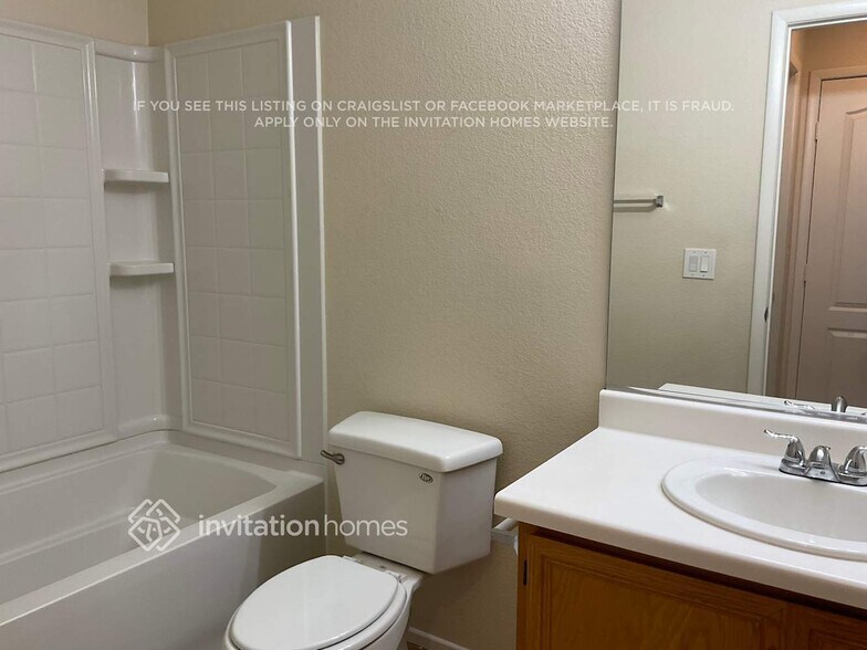 Building Photo - 577 Uxbridge Dr