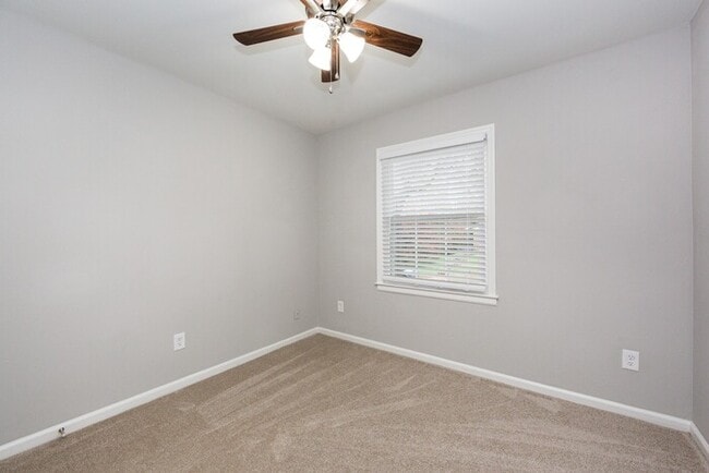 Building Photo - 3BD/1BA Ranch in Cabarrus Woods!