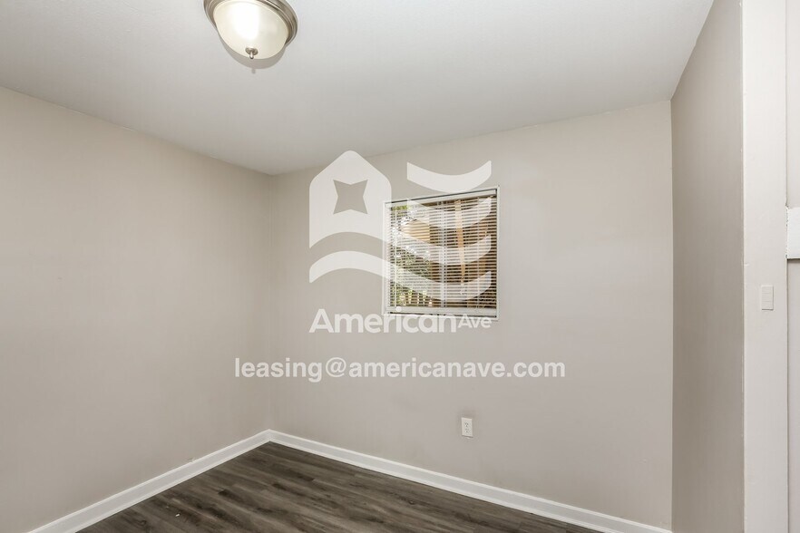 Building Photo - 3726 Edwards Ave