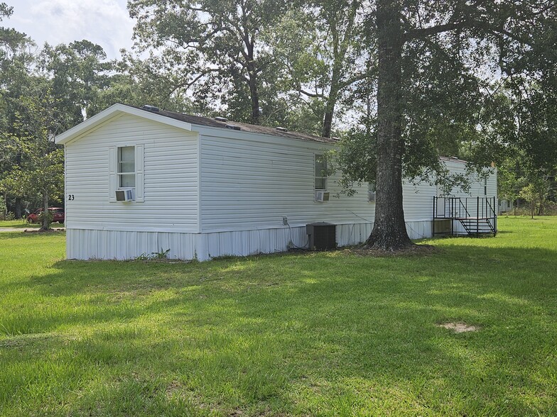 Building Photo - 1225 Osteen St