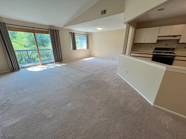 Building Photo - 179 Drake Ln