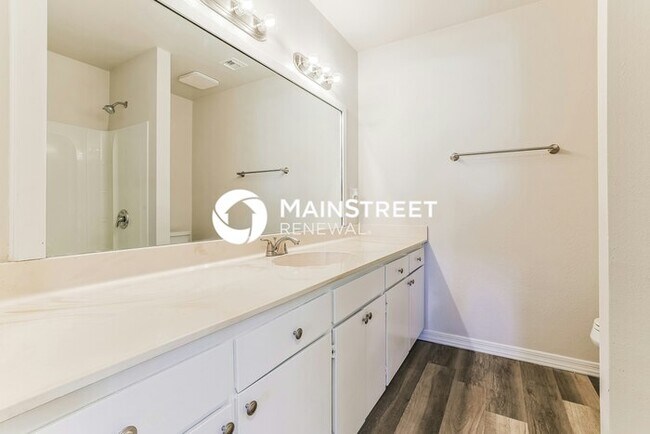 Building Photo - 3 Bedroom Pet-Friendly Home in MESA, AZ with Main Street Renewal
