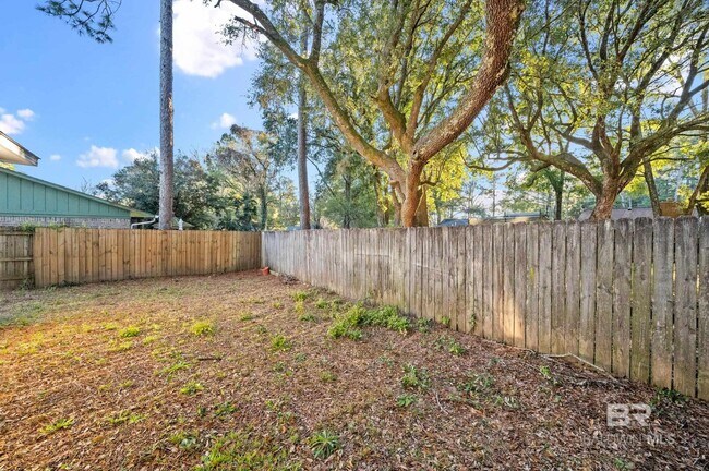 Building Photo - 111 Montclair Loop