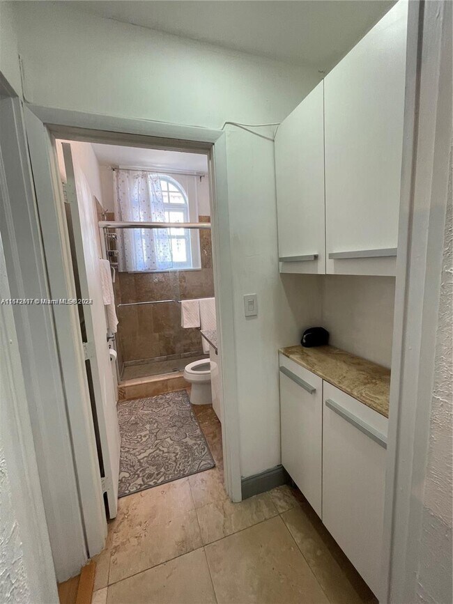 Building Photo - 3224 Biscayne Blvd