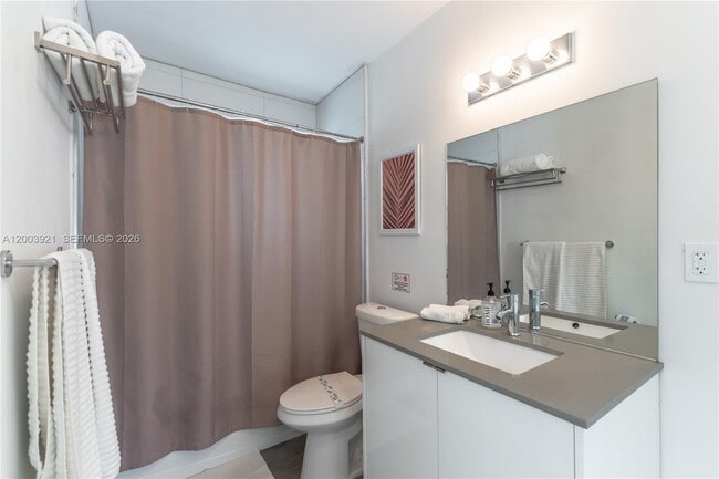 Building Photo - 12344 NE 9th Ave