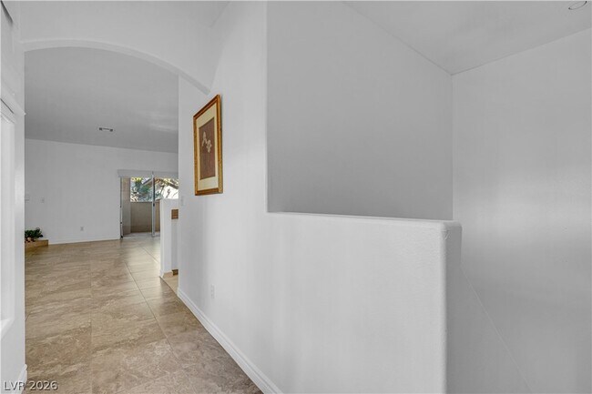Building Photo - 2050 W Warm Springs Rd