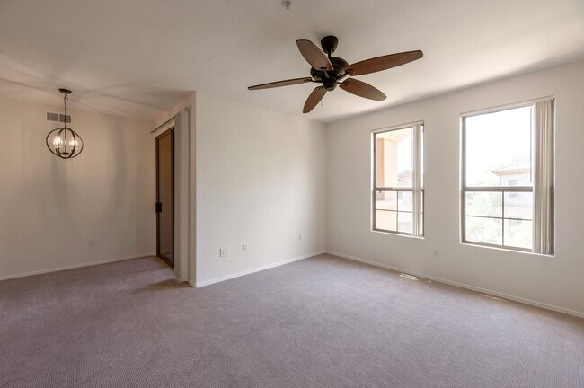 Building Photo - Luxury DC Ranch Condo - Walk to Market Street