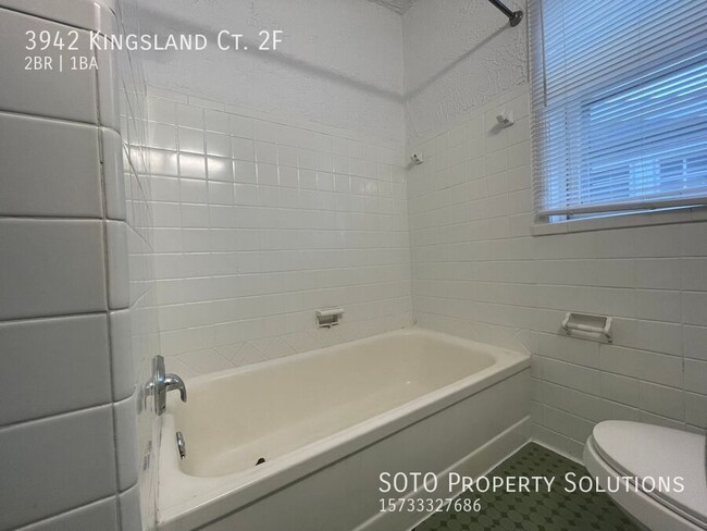 Building Photo - **section 8 accepted**Charming 2-bedroom, ...