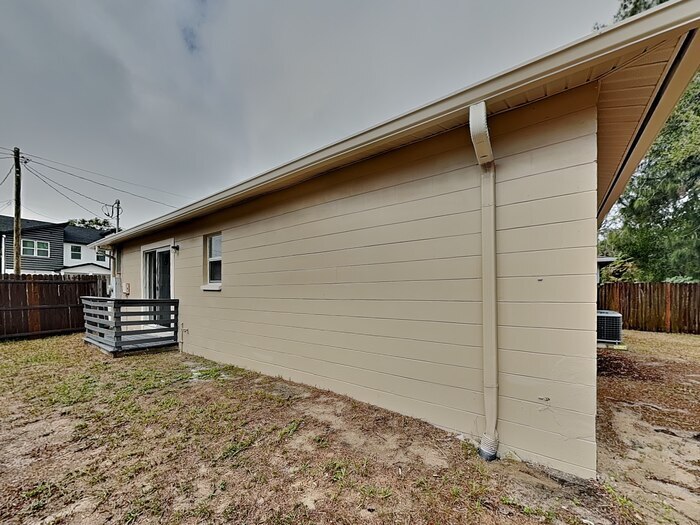 Building Photo - 3705 N 52nd St