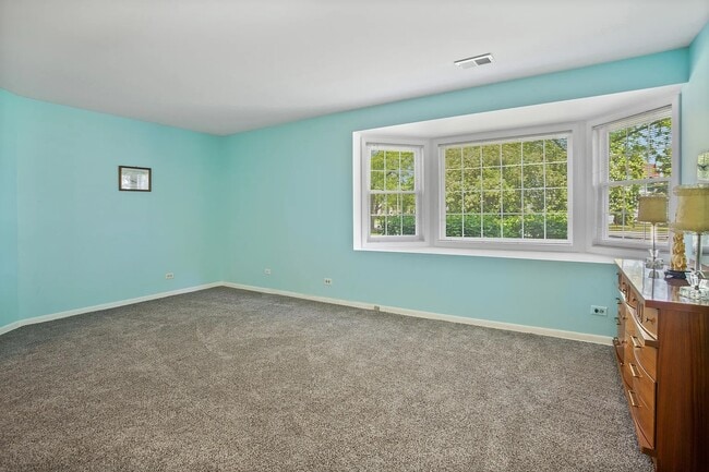 Building Photo - 321 Pembroke Ct