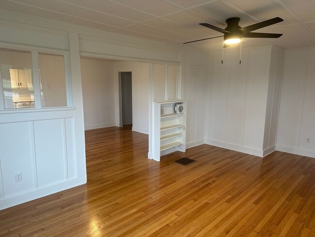 Building Photo - 2 bed 1 bath house in Country