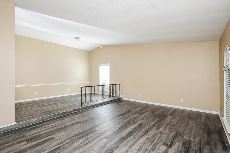 Building Photo - 7609 Xavier Dr