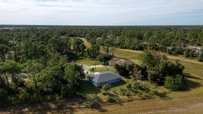 Building Photo - 8007 Royal Ct