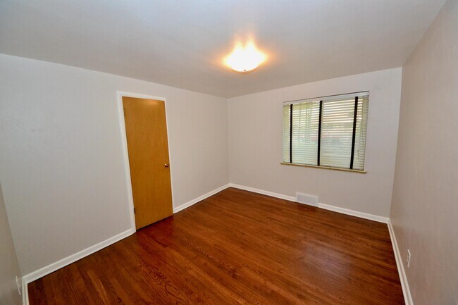 Building Photo - 5440 Nolan St